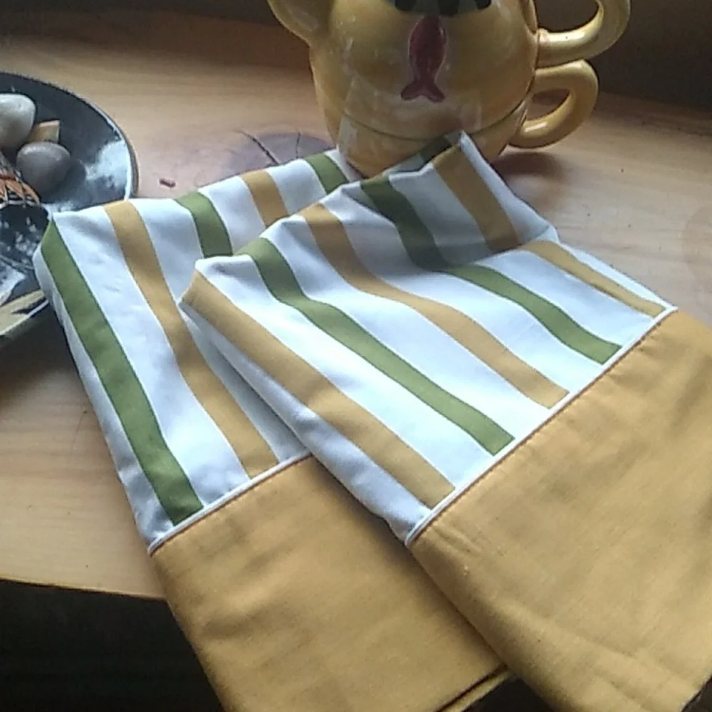 🫒 PILLOW CASES  1970s PAIR CUSTOM FIT MONTICELLO Harvest Gold & Avocado Retro